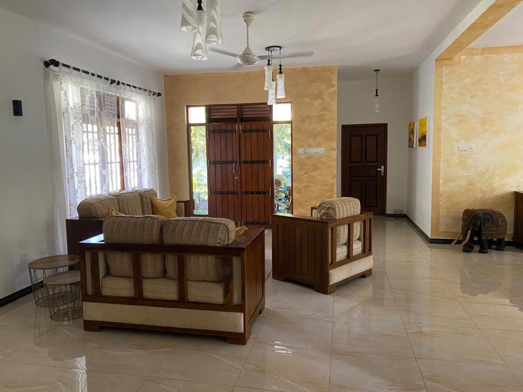 Villa Alex Берувала Екстер'єр фото